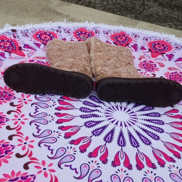 MUKLUKS Blush Faux Fur Lined Boot NWT - Picture 5 of 6